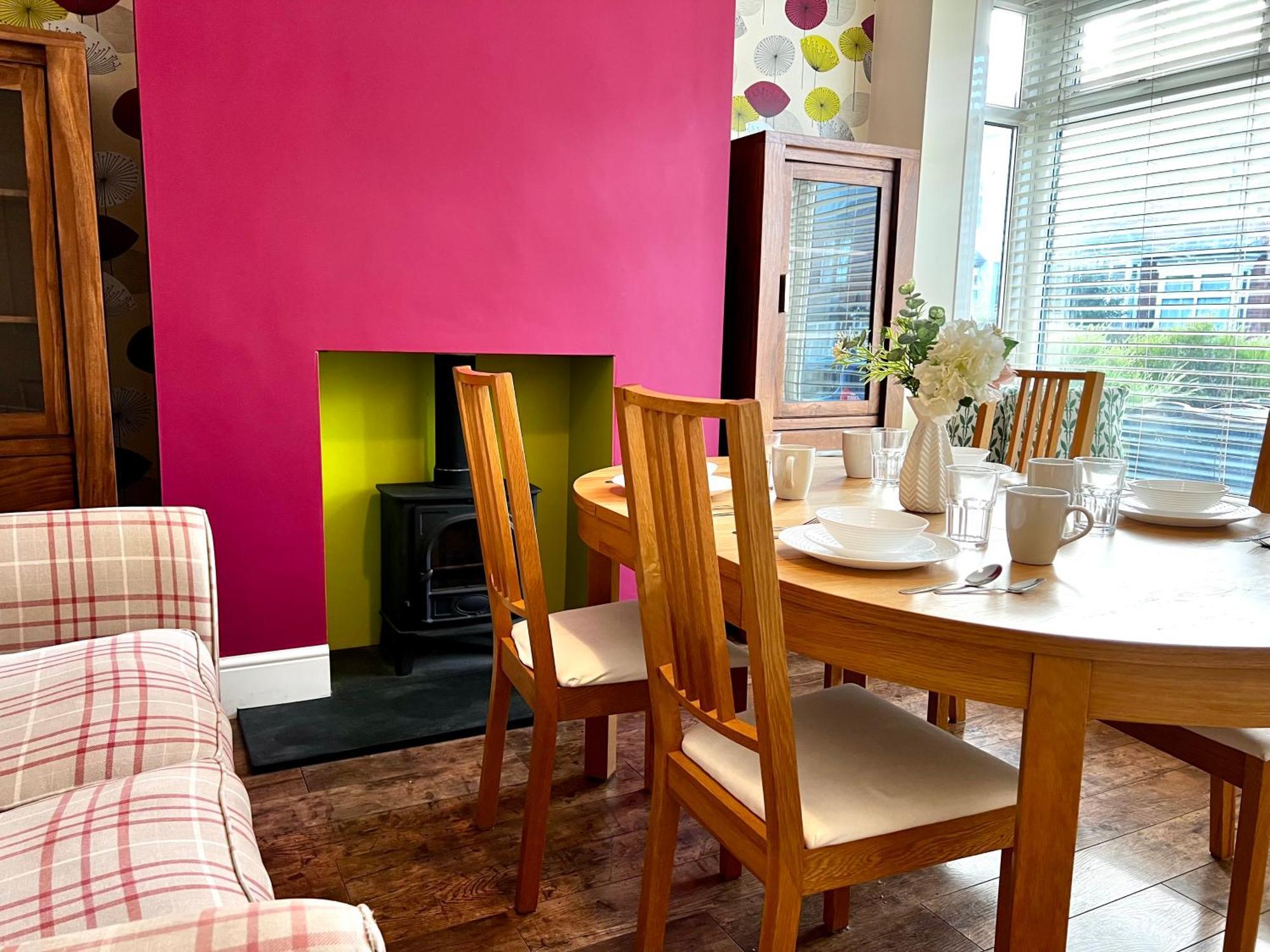 Last-minute Escape L Exclusive L Sleeps Up To 6 L Free Parking L 73 Selsey Road L Jvt Short Lets L *