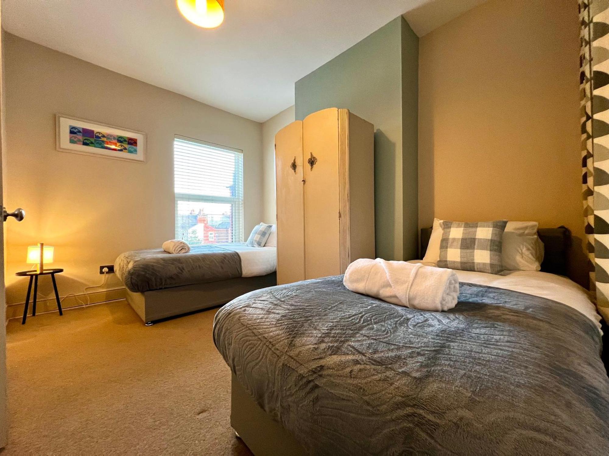 Apartment Last-minute Escape L Exclusive L Sleeps Up To 6 L Free Parking L 73 Selsey Road L Jvt Short Lets L *